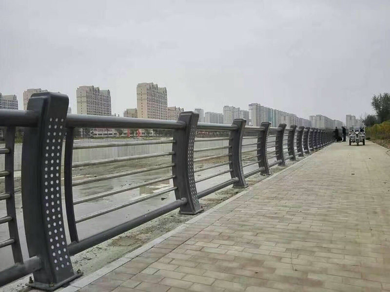燈光(guang)橋(qiao)樑護欄(lan)
