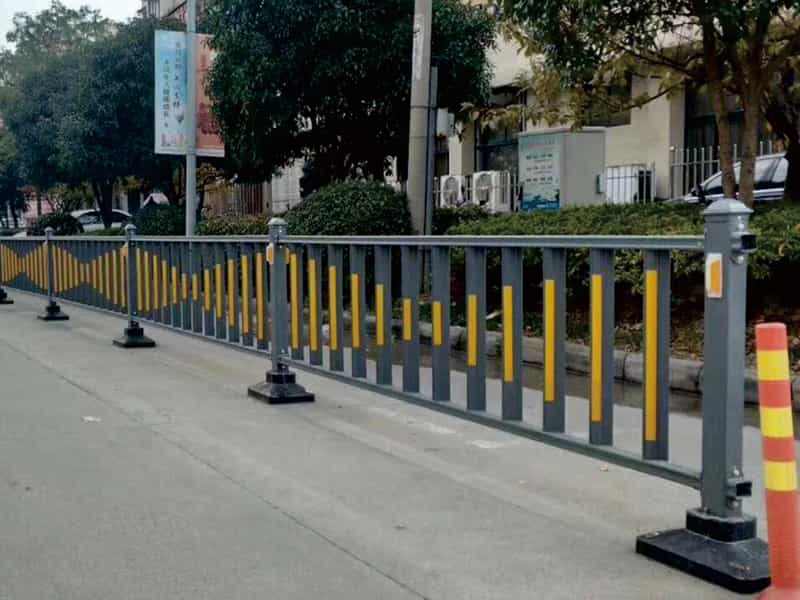 防眩闆護(hu)欄(lan)
